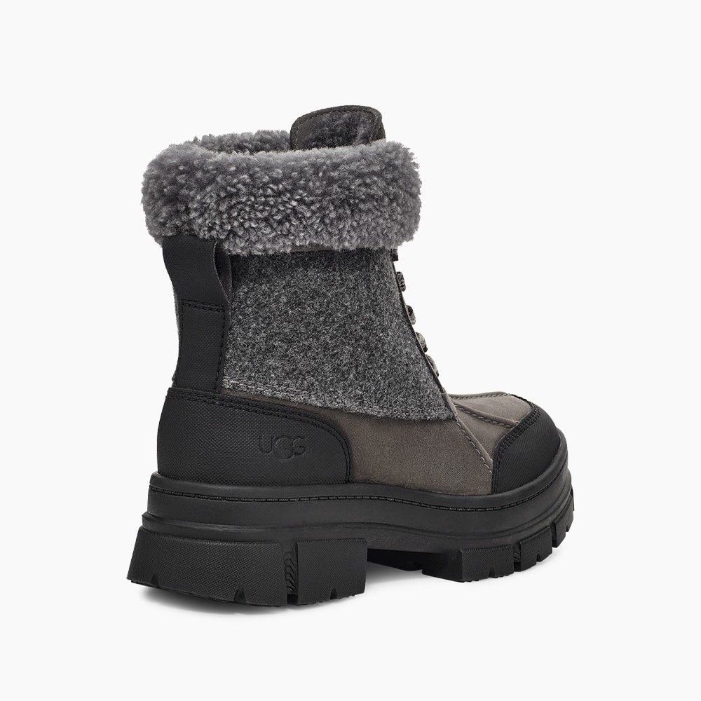 Bota UGG Ashton Addie Tipped