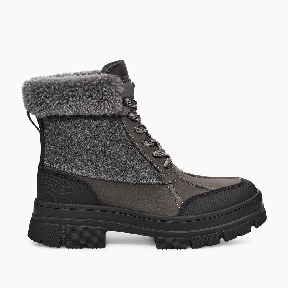 Bota UGG Ashton Addie Tipped Cinza