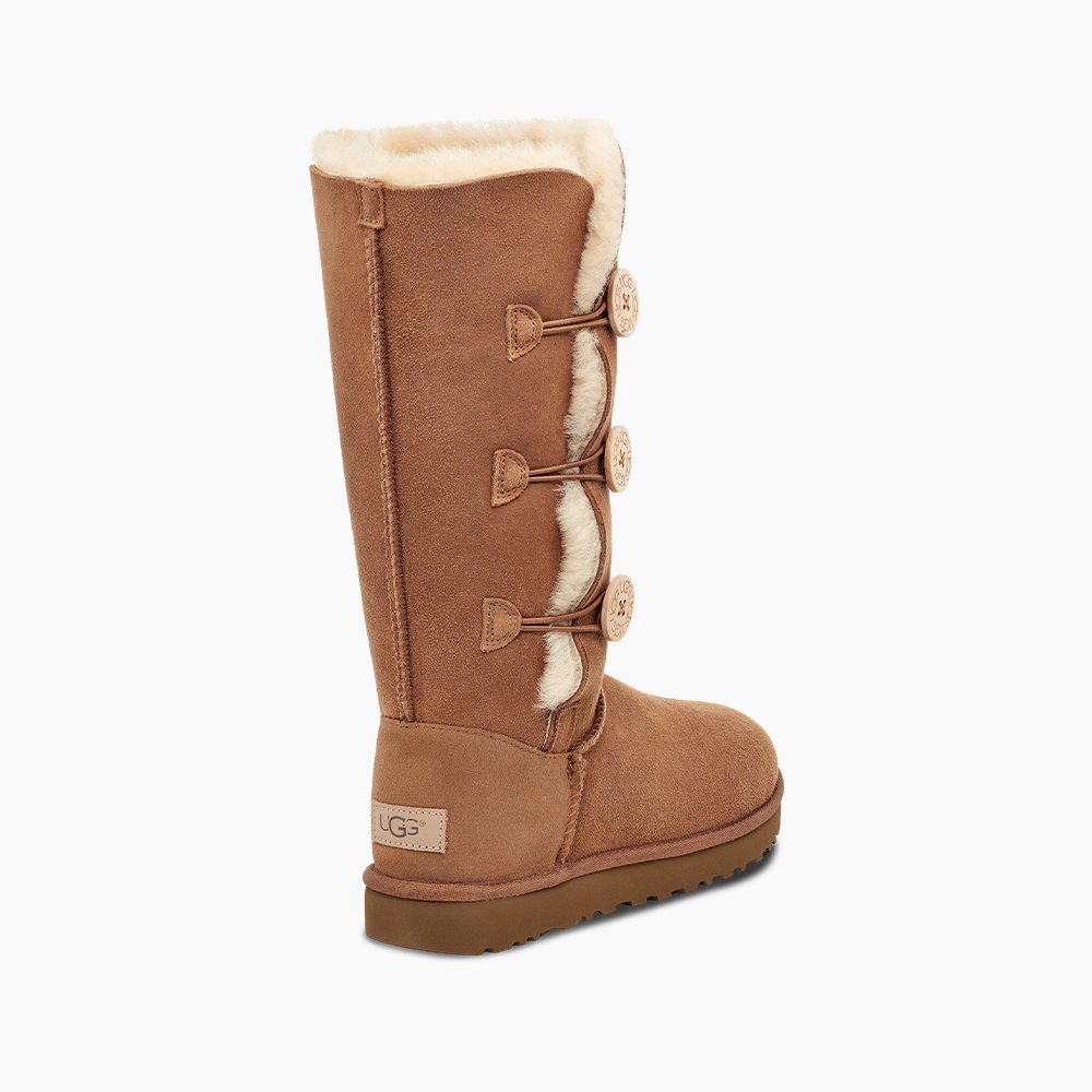 Bota UGG Bailey Button Triplet II Caramelo