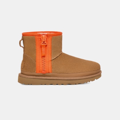 Bota UGG Classic Mini Zipper Tape Logo Caramelo