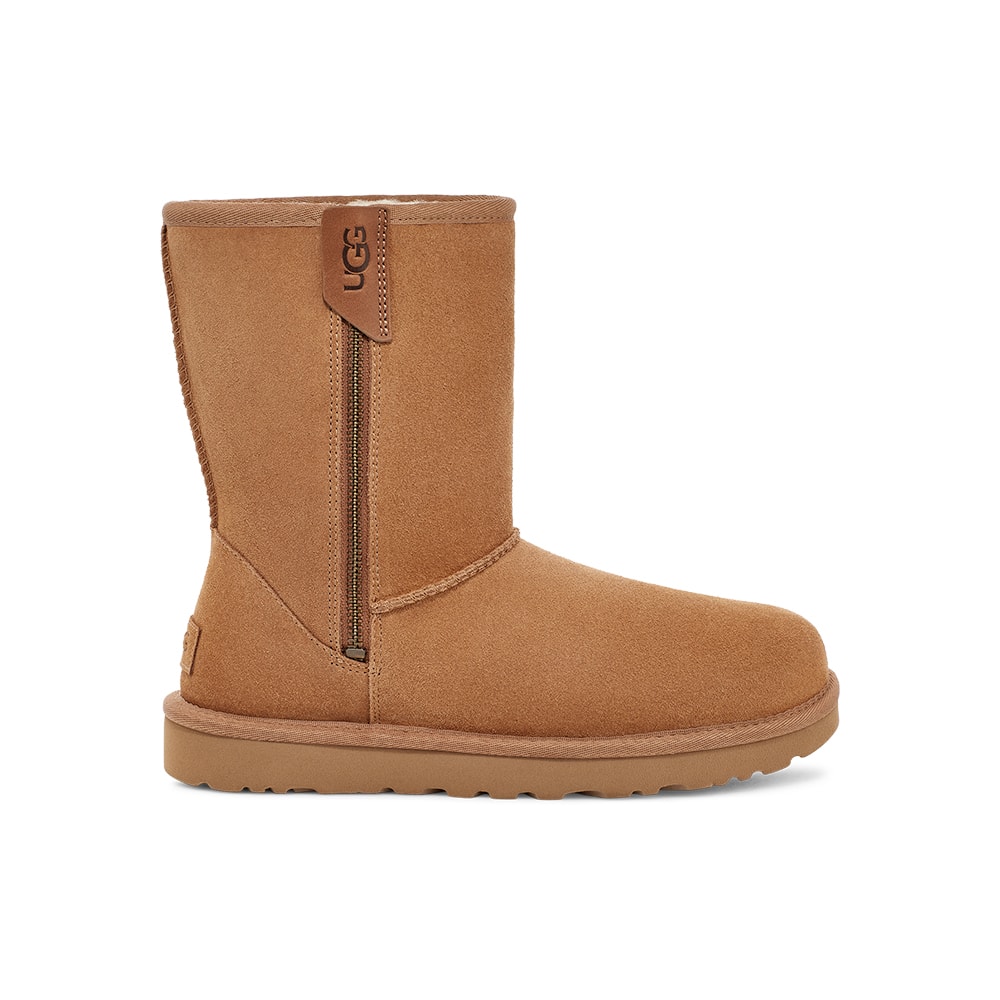 Bota UGG Classic Short Bailey Zip