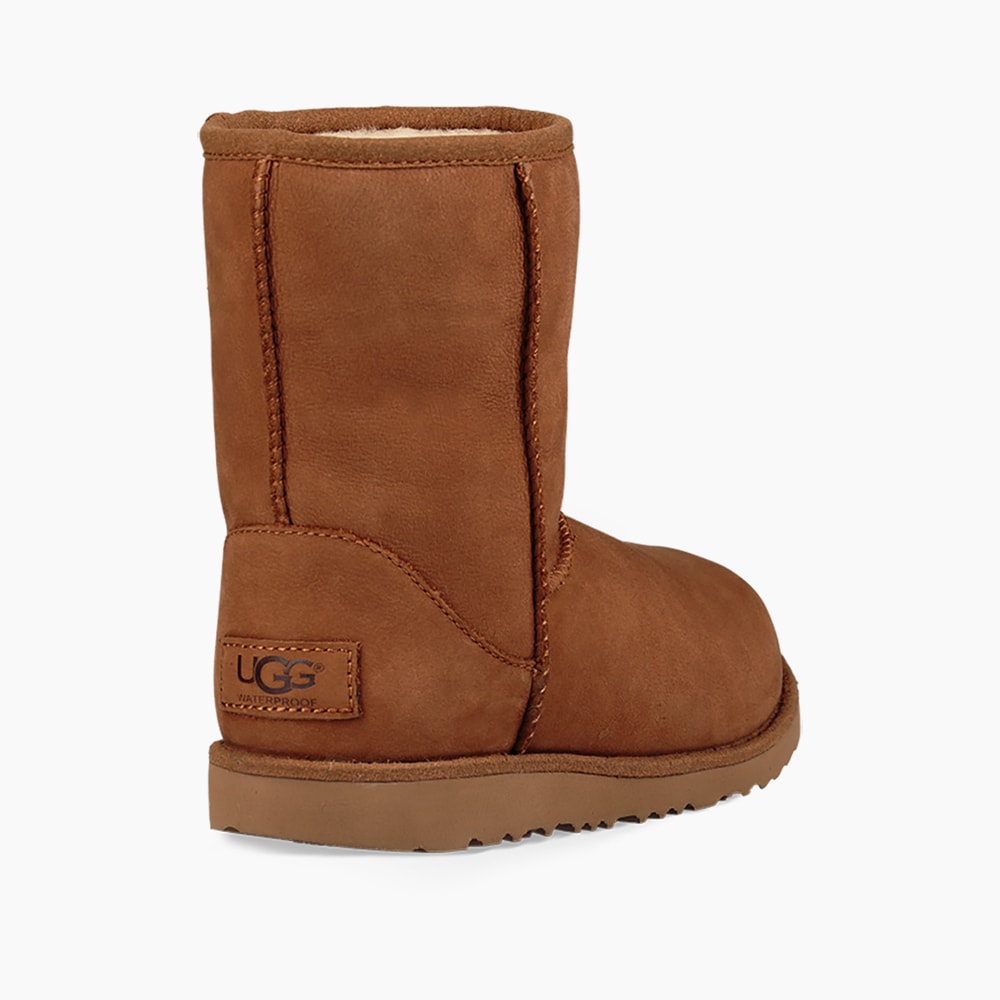 Bota Ugg Classic Short II WP Juvenil Caramelo