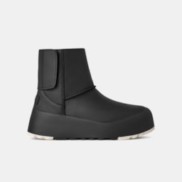 Bota UGG Classic StreetScape Leather Preto