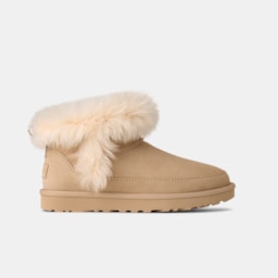 Bota UGG Classic Ultra Mini Chalet Amarelo
