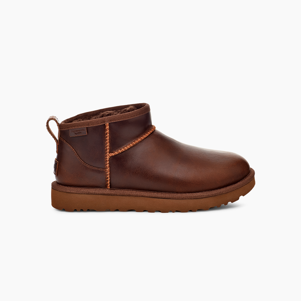 Bota UGG Classic Ultra Mini LTHR Regen Marrom