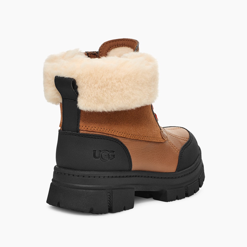 Bota UGG Juvenil Ashton Addie