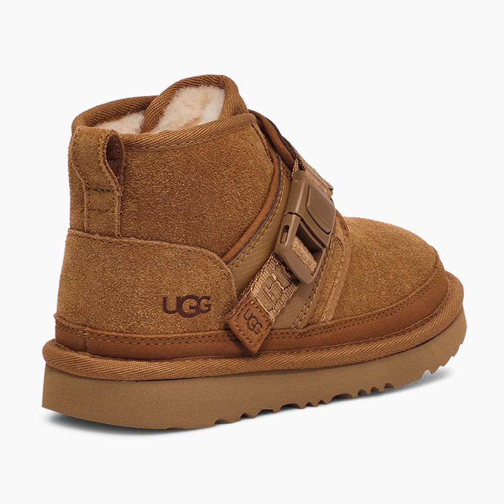 Bota UGG Juvenil Neumel Snapback Caramelo