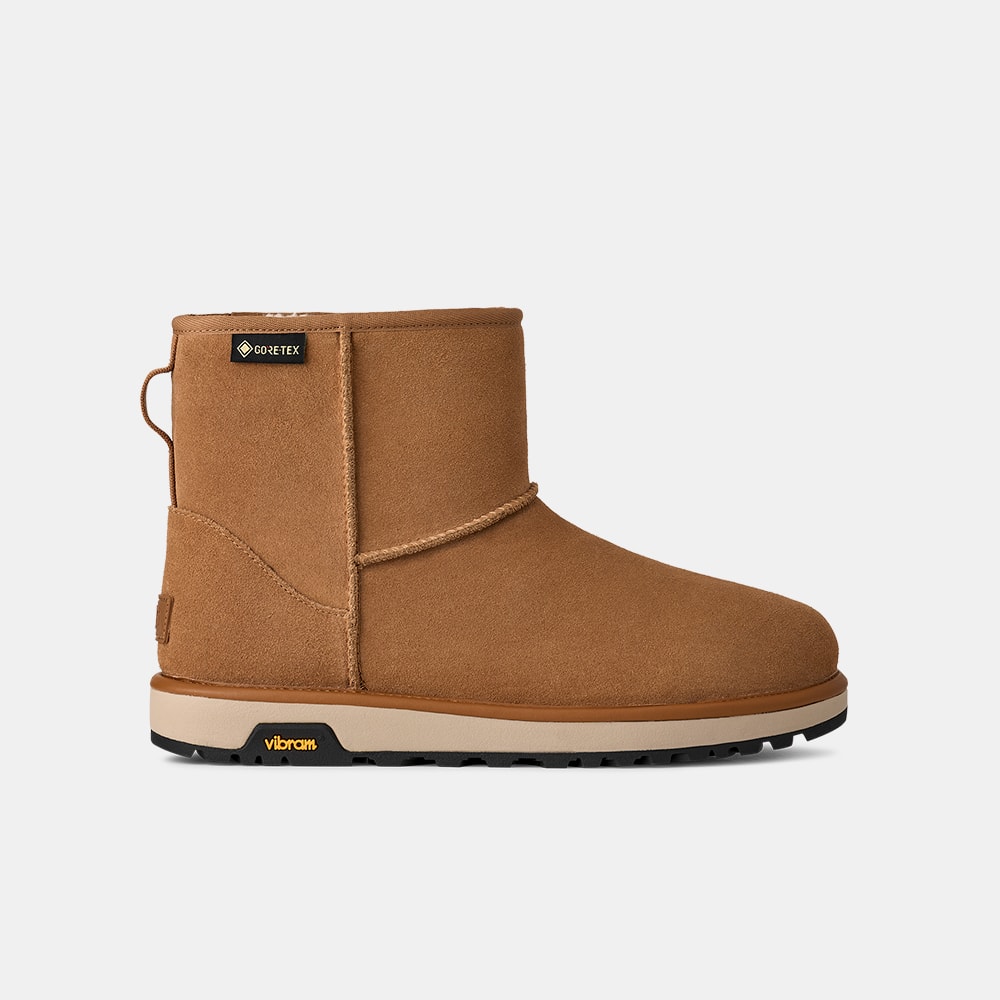 Bota UGG Masculina Classic Mini GTX Caramelo