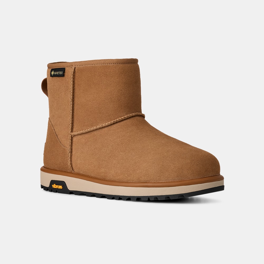 Bota UGG Masculina Classic Mini GTX Caramelo