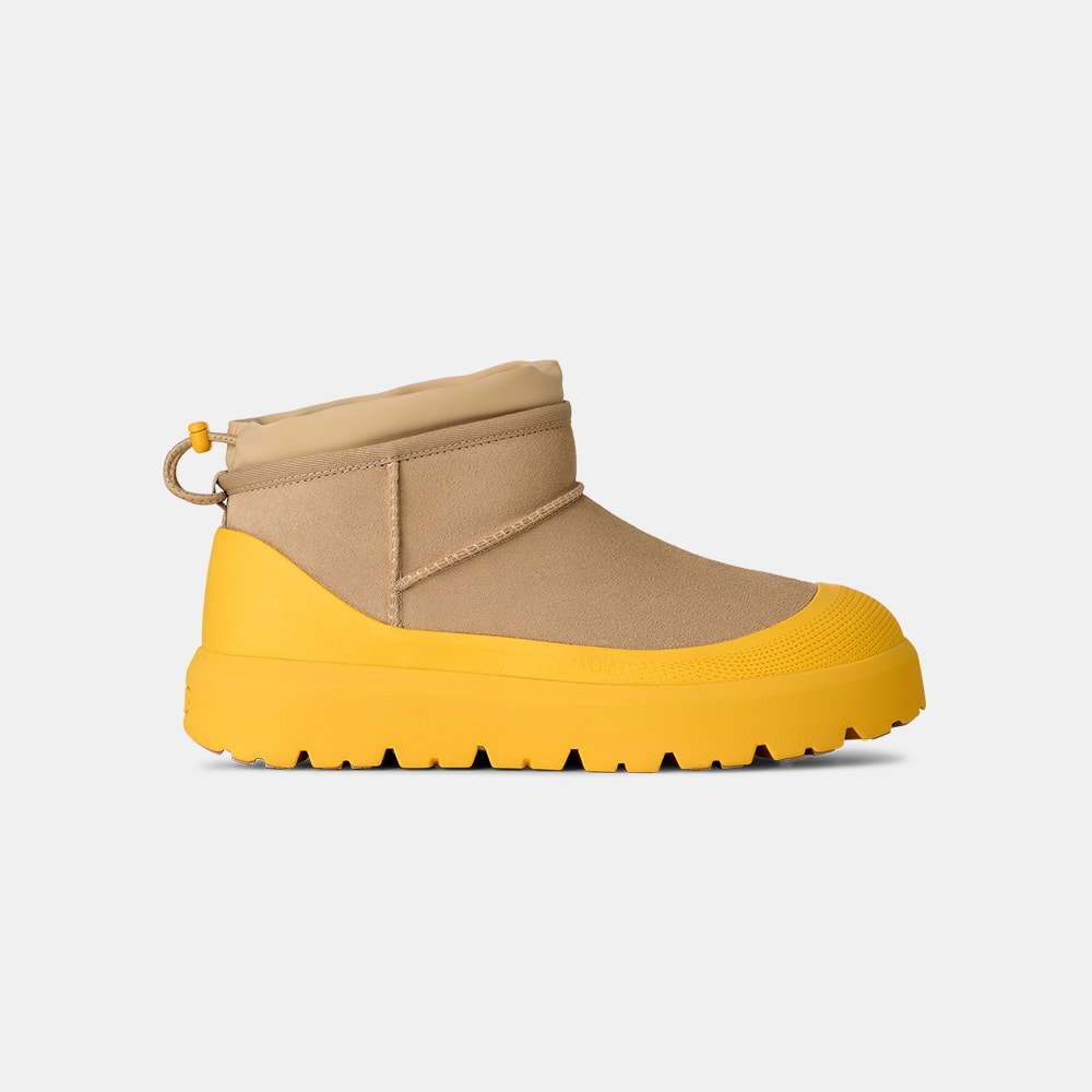 Bota UGG Masculino Classic Ultra Mini Weather Hybrid Amarelo
